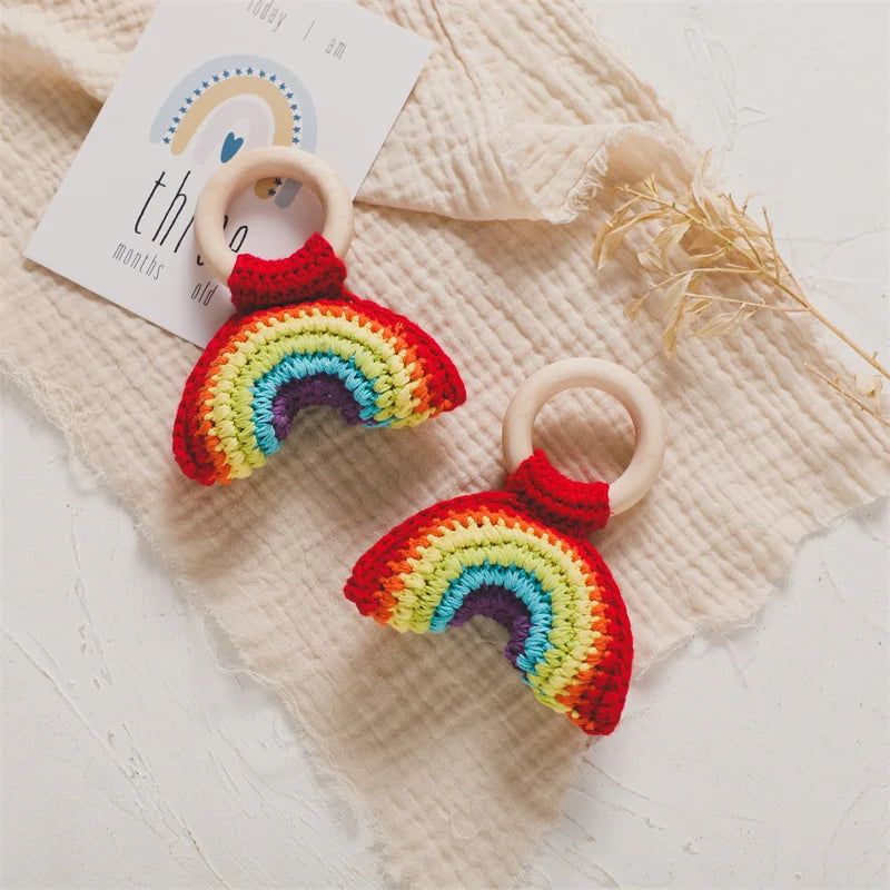 Hochet en crochet Arc-en-ciel